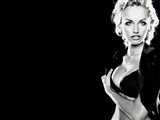 Adriana Karembeu Celebrity Image 259231024 x 768