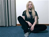 Avril Lavigne Celebrity Image 391131024 x 768