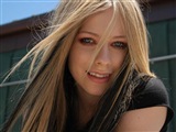 Avril Lavigne Celebrity Image 392991024 x 768