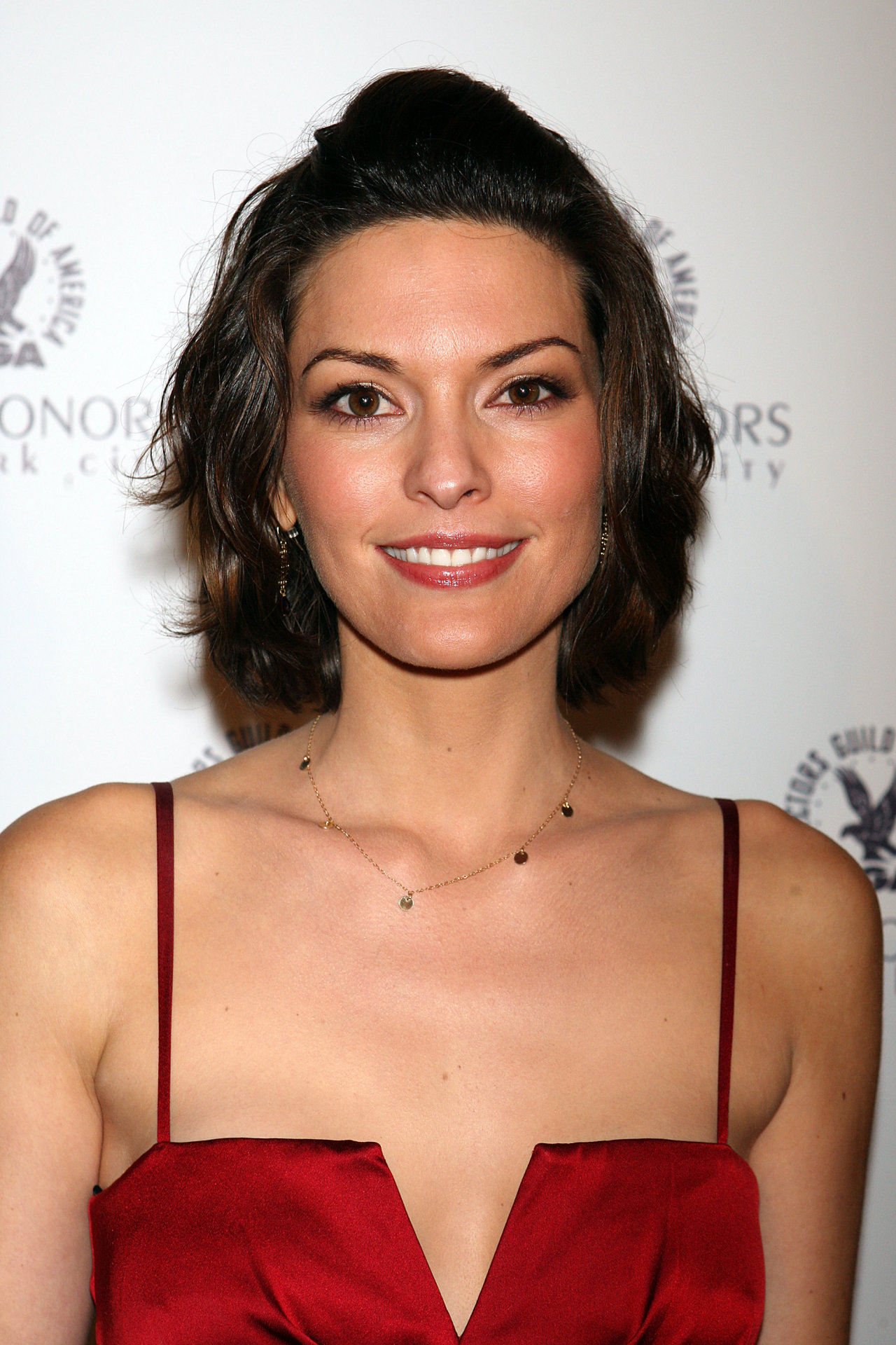 Alana De La Garza