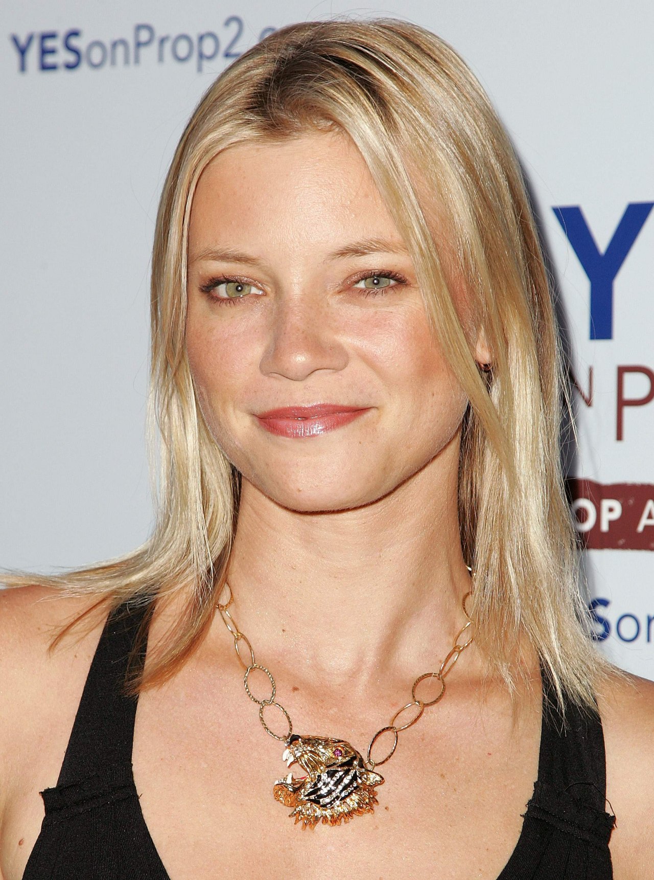 Amy Smart - Actress Wallpapers