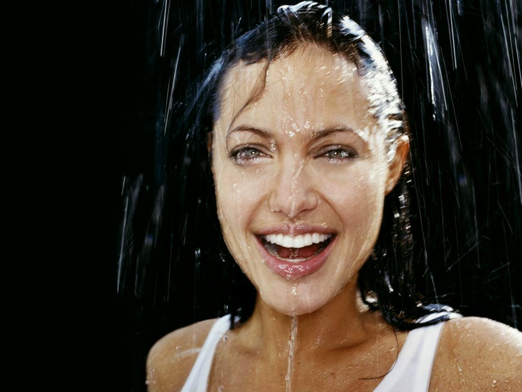 Angelina Jolie