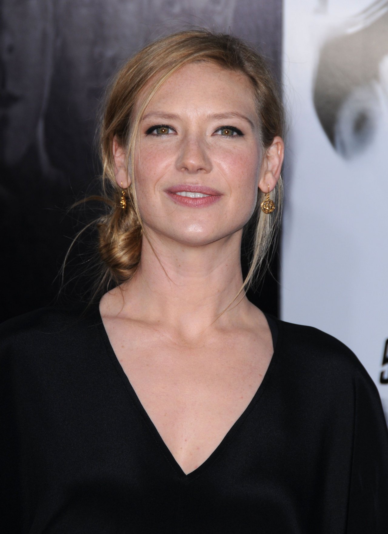 Anna Torv - Wallpaper Actress