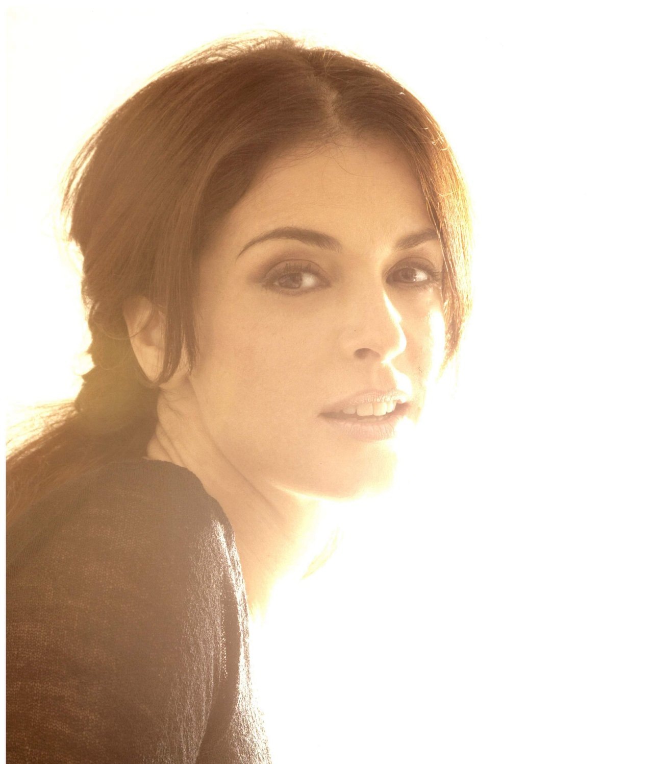 People - Annabella Sciorra