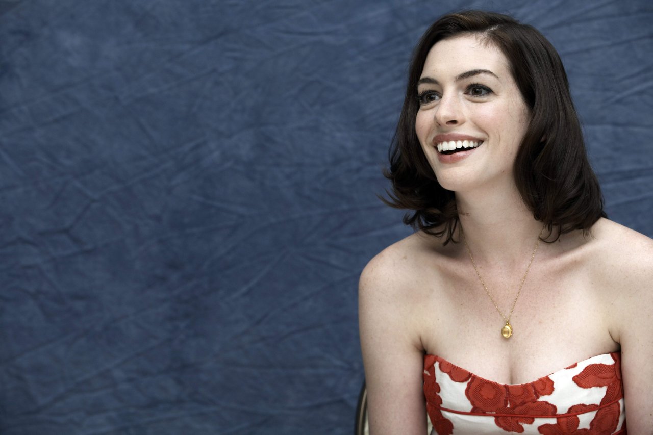 Anne Hathaway