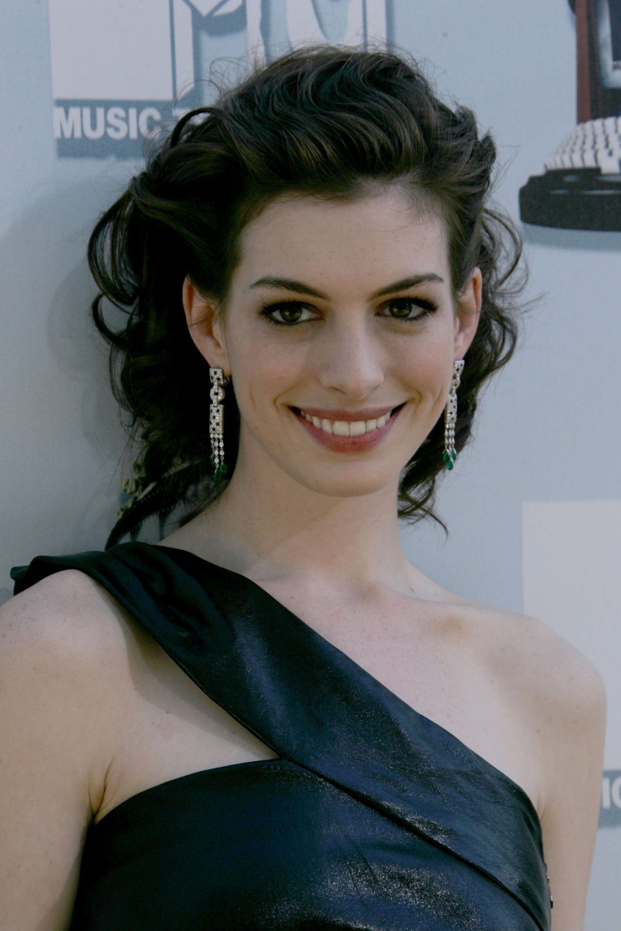 Anne Hathaway