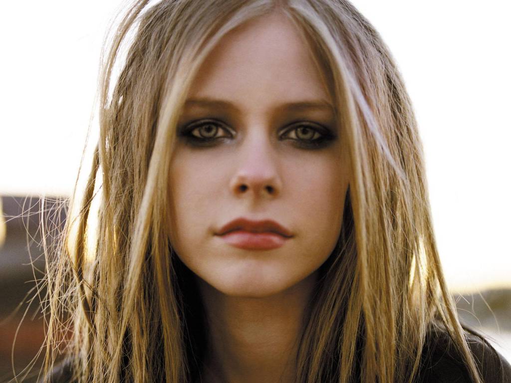 Avril Lavigne - Wallpaper Gallery